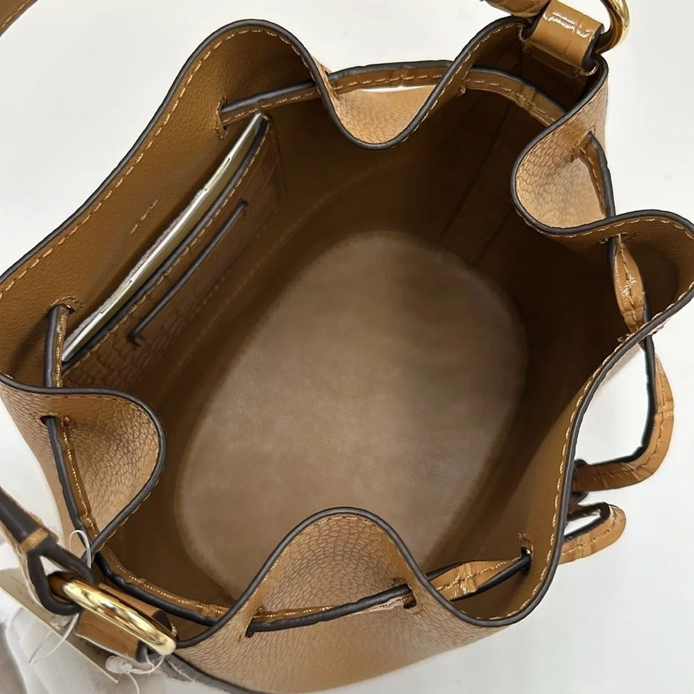 MICHAEL KORS
Reed Medium Pebbled Leather Belted Bucket Messenger SatchelCrossbo - Picture 12 of 16
